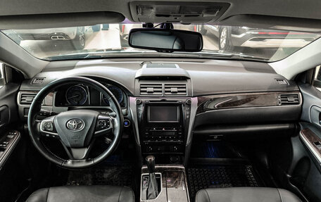 Toyota Camry, 2017 год, 2 395 000 рублей, 14 фотография