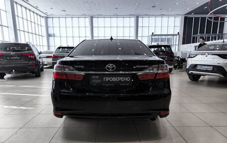 Toyota Camry, 2017 год, 2 395 000 рублей, 6 фотография