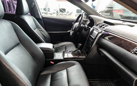 Toyota Camry, 2017 год, 2 395 000 рублей, 11 фотография