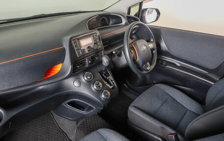 Toyota Sienta II, 2016 год, 1 529 000 рублей, 12 фотография