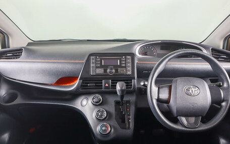 Toyota Sienta II, 2016 год, 1 529 000 рублей, 14 фотография