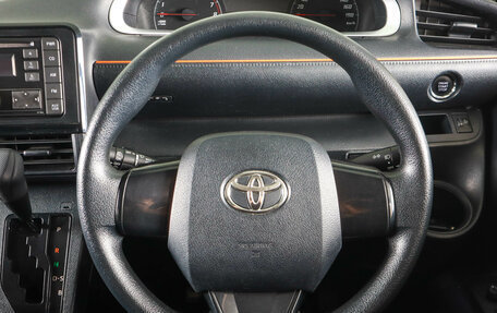 Toyota Sienta II, 2016 год, 1 529 000 рублей, 16 фотография