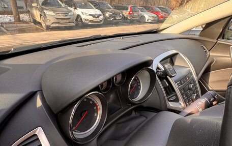 Opel Astra J, 2013 год, 1 299 000 рублей, 2 фотография