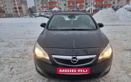 Opel Astra J, 2012 год, 820 000 рублей, 2 фотография