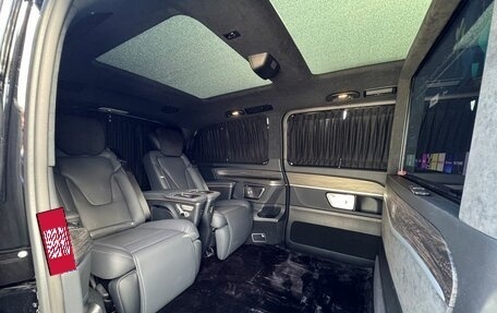 Mercedes-Benz V-Класс, 2024 год, 17 200 000 рублей, 2 фотография