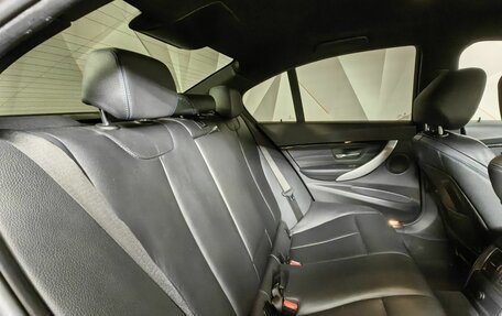 BMW 3 серия, 2018 год, 2 900 000 рублей, 13 фотография