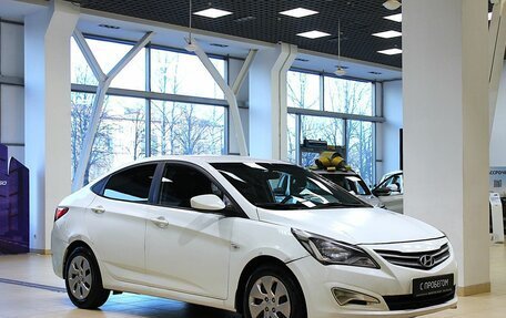 Hyundai Solaris II рестайлинг, 2016 год, 580 000 рублей, 3 фотография