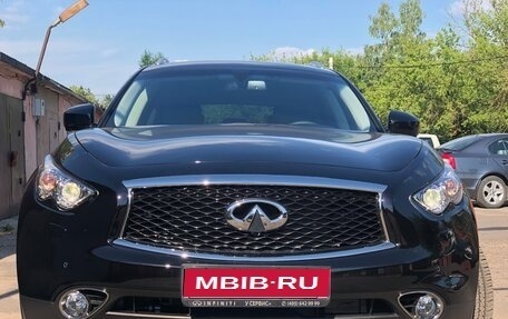 Infiniti QX70, 2017 год, 3 499 000 рублей, 1 фотография