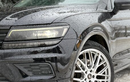 Volkswagen Tiguan II, 2018 год, 2 620 000 рублей, 6 фотография