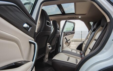 FAW Bestune T77, 2024 год, 2 099 000 рублей, 6 фотография