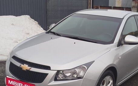 Chevrolet Cruze II, 2012 год, 850 000 рублей, 3 фотография