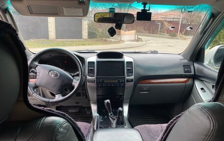 Toyota Land Cruiser Prado 120 рестайлинг, 2007 год, 2 450 000 рублей, 11 фотография