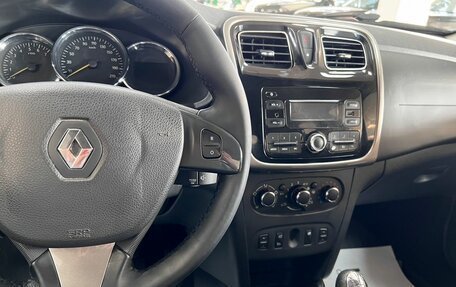 Renault Logan II, 2017 год, 745 000 рублей, 19 фотография