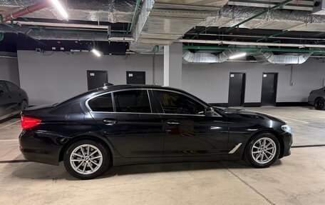 BMW 5 серия, 2017 год, 2 950 000 рублей, 3 фотография