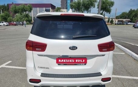 KIA Carnival III, 2019 год, 2 680 000 рублей, 7 фотография