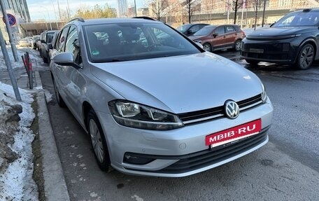 Volkswagen Golf VII, 2018 год, 1 800 000 рублей, 2 фотография