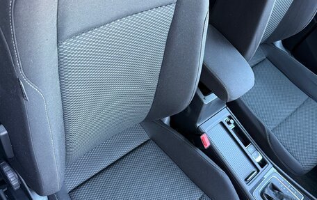 Volkswagen Golf VII, 2018 год, 1 800 000 рублей, 24 фотография