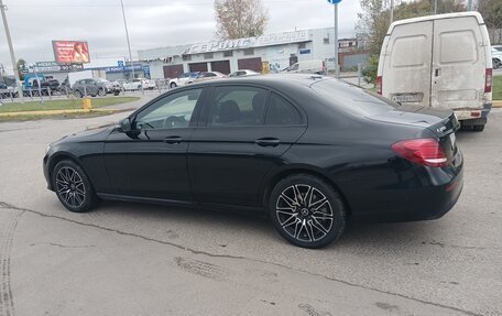 Mercedes-Benz E-Класс, 2016 год, 2 250 000 рублей, 3 фотография