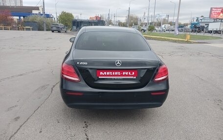 Mercedes-Benz E-Класс, 2016 год, 2 250 000 рублей, 5 фотография