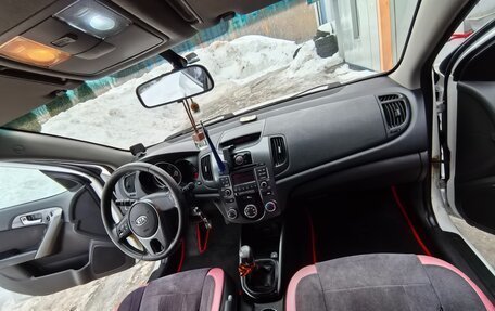 KIA Cerato III, 2011 год, 700 000 рублей, 15 фотография