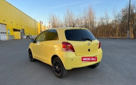 Toyota Yaris III рестайлинг, 2009 год, 365 000 рублей, 8 фотография