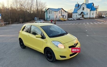 Toyota Yaris III рестайлинг, 2009 год, 365 000 рублей, 2 фотография