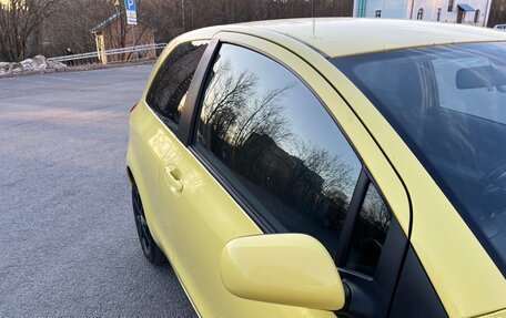 Toyota Yaris III рестайлинг, 2009 год, 365 000 рублей, 11 фотография