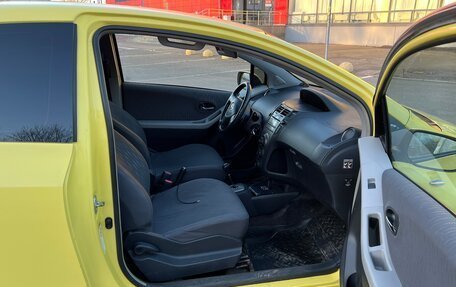 Toyota Yaris III рестайлинг, 2009 год, 365 000 рублей, 19 фотография