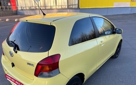 Toyota Yaris III рестайлинг, 2009 год, 365 000 рублей, 12 фотография