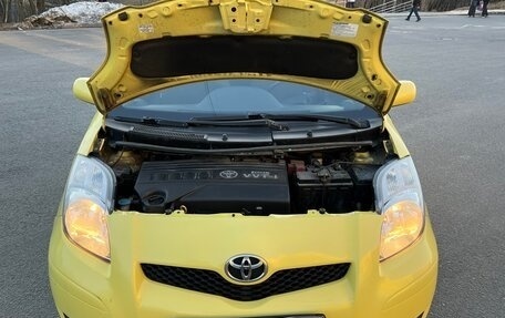 Toyota Yaris III рестайлинг, 2009 год, 365 000 рублей, 26 фотография