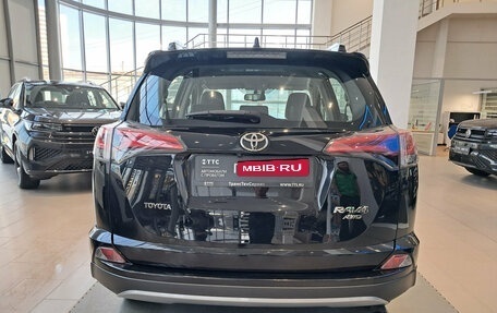 Toyota RAV4, 2018 год, 2 396 000 рублей, 10 фотография