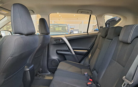 Toyota RAV4, 2018 год, 2 396 000 рублей, 16 фотография