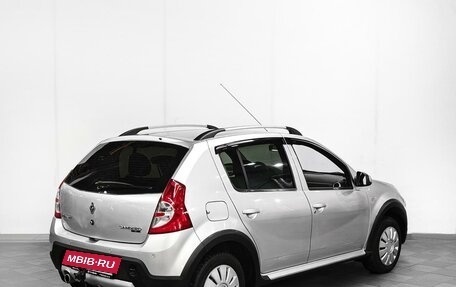 Renault Sandero I, 2013 год, 895 000 рублей, 3 фотография