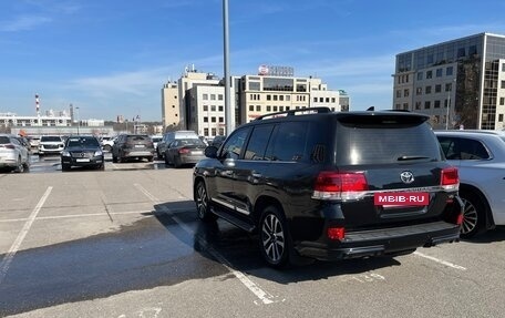 Toyota Land Cruiser 200, 2019 год, 9 490 000 рублей, 3 фотография