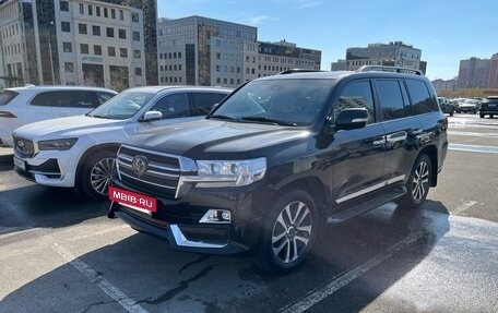 Toyota Land Cruiser 200, 2019 год, 9 490 000 рублей, 6 фотография