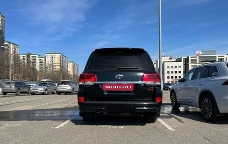 Toyota Land Cruiser 200, 2019 год, 9 490 000 рублей, 2 фотография