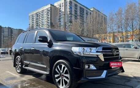 Toyota Land Cruiser 200, 2019 год, 9 490 000 рублей, 5 фотография