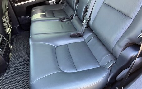 Toyota Land Cruiser 200, 2019 год, 9 490 000 рублей, 34 фотография