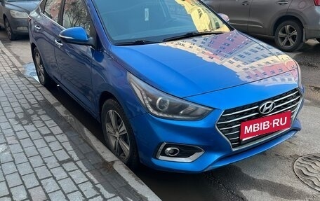 Hyundai Solaris II рестайлинг, 2017 год, 900 000 рублей, 1 фотография