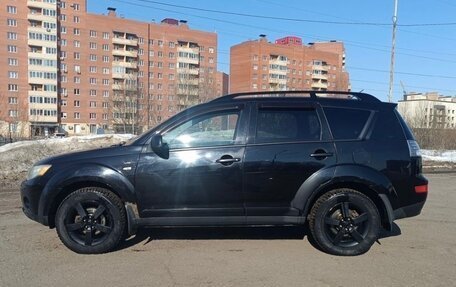 Mitsubishi Outlander III рестайлинг 3, 2007 год, 800 000 рублей, 1 фотография