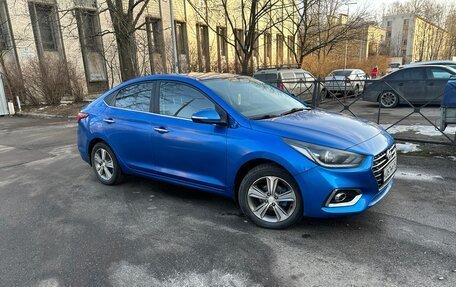 Hyundai Solaris II рестайлинг, 2017 год, 900 000 рублей, 3 фотография