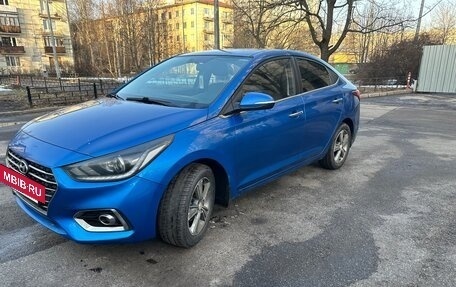 Hyundai Solaris II рестайлинг, 2017 год, 900 000 рублей, 5 фотография