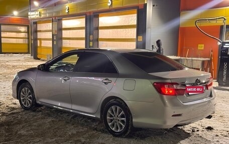 Toyota Camry, 2011 год, 1 550 000 рублей, 6 фотография