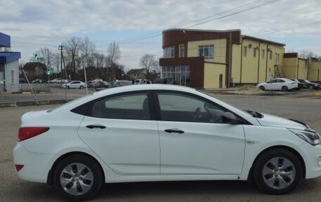 Hyundai Solaris II рестайлинг, 2016 год, 820 000 рублей, 4 фотография