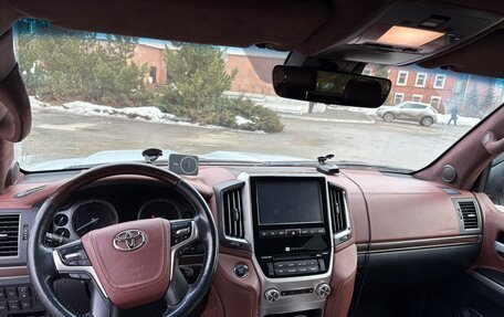 Toyota Land Cruiser 200, 2017 год, 6 900 000 рублей, 7 фотография