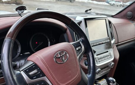 Toyota Land Cruiser 200, 2017 год, 6 900 000 рублей, 6 фотография