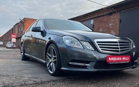 Mercedes-Benz E-Класс, 2012 год, 1 850 000 рублей, 7 фотография