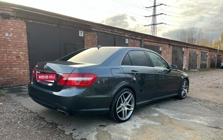 Mercedes-Benz E-Класс, 2012 год, 1 850 000 рублей, 37 фотография