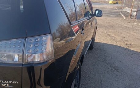 Mitsubishi Outlander III рестайлинг 3, 2007 год, 800 000 рублей, 8 фотография