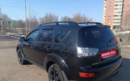 Mitsubishi Outlander III рестайлинг 3, 2007 год, 800 000 рублей, 2 фотография